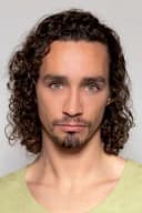 Robert Sheehan